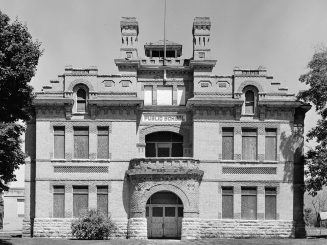 Historic American Buildings Survey photograph of the 1899 Spring City Public School
